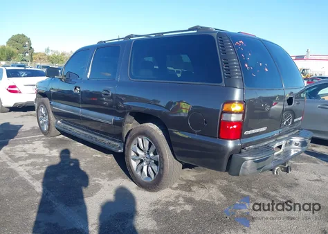 2003 Chevrolet Suburban 1500 Ls z USA, uszkodzony, nr VIN 3GNEC16T23G326667